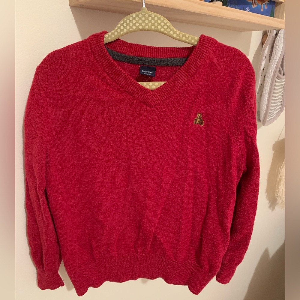Gap sweater